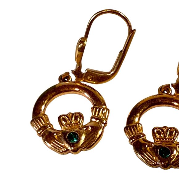 Claddagh Leverback Earrings Gold Tone With Green Stone Accent Lightweight Jewelr - Picture 6 of 7